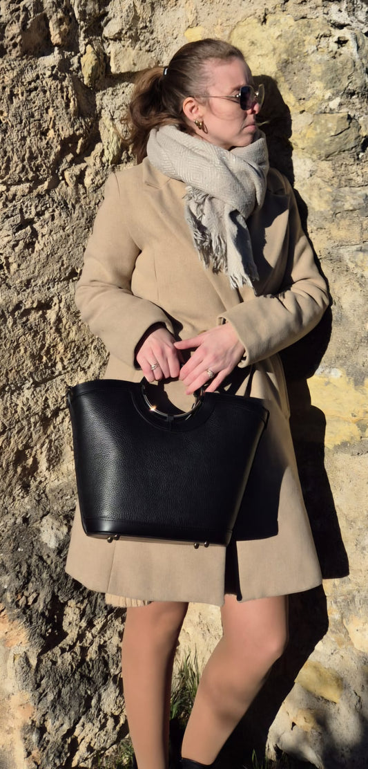 Sac Carli noir cuir italien porté