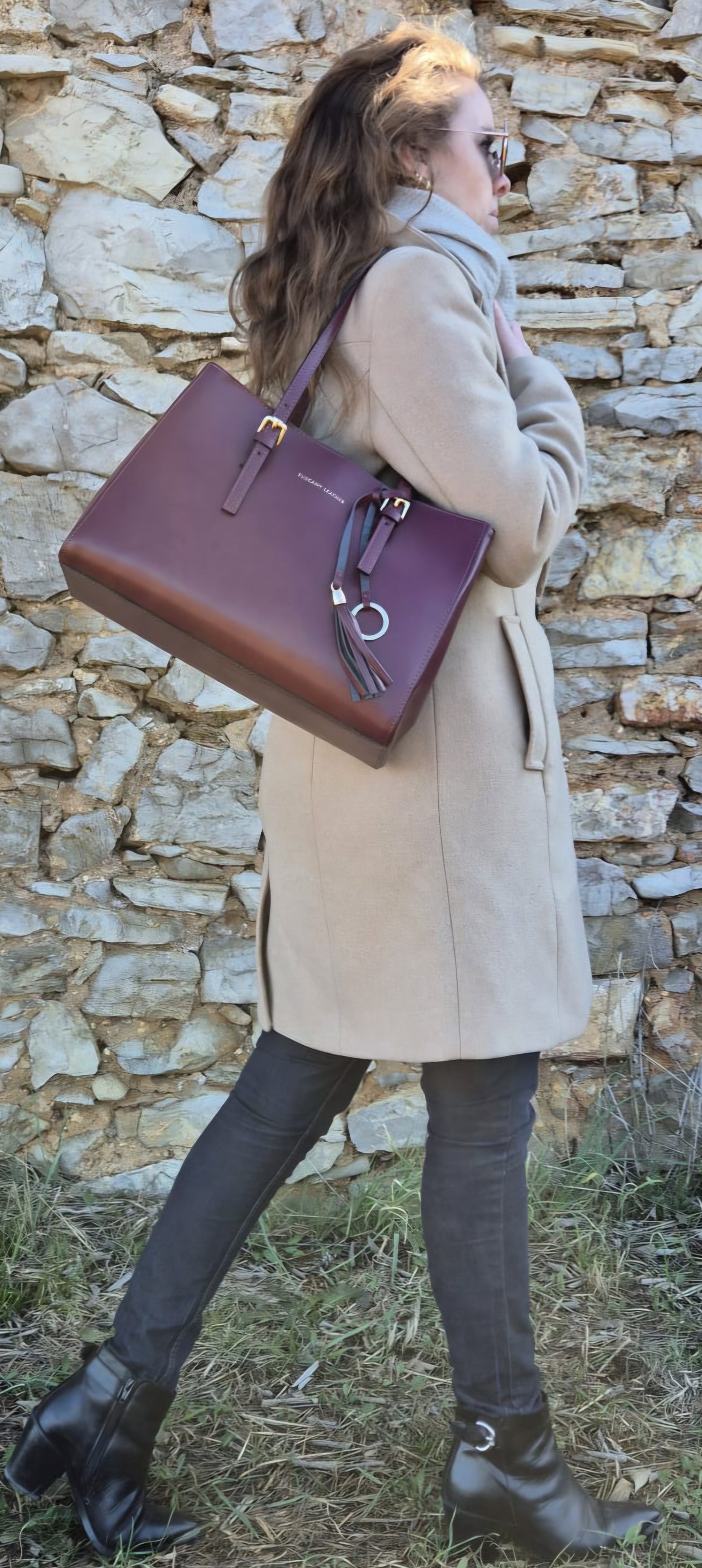 Sac Shopper TL BAG bordeaux en cuir  italien porté