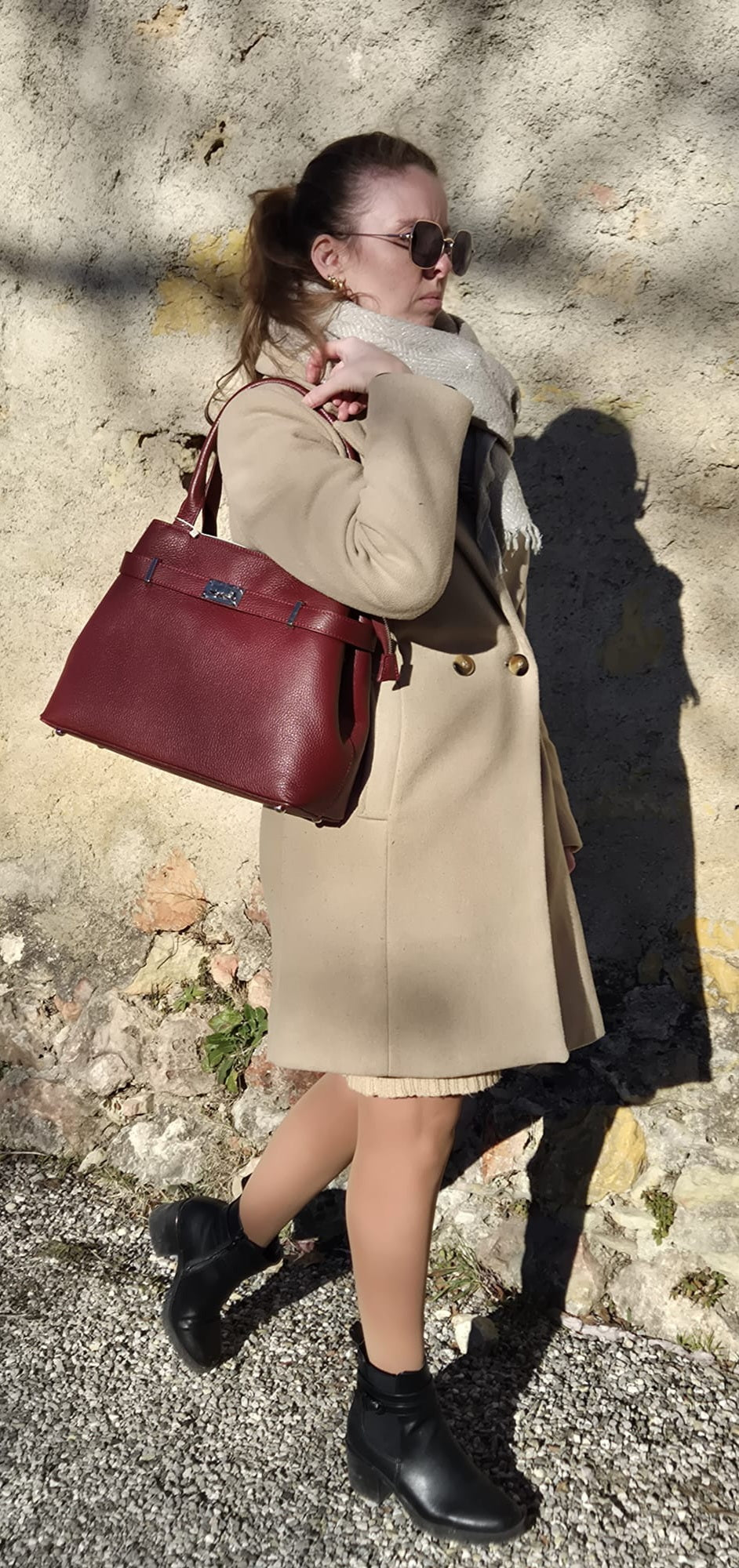 Sac lumar bordeaux cuir italien porté