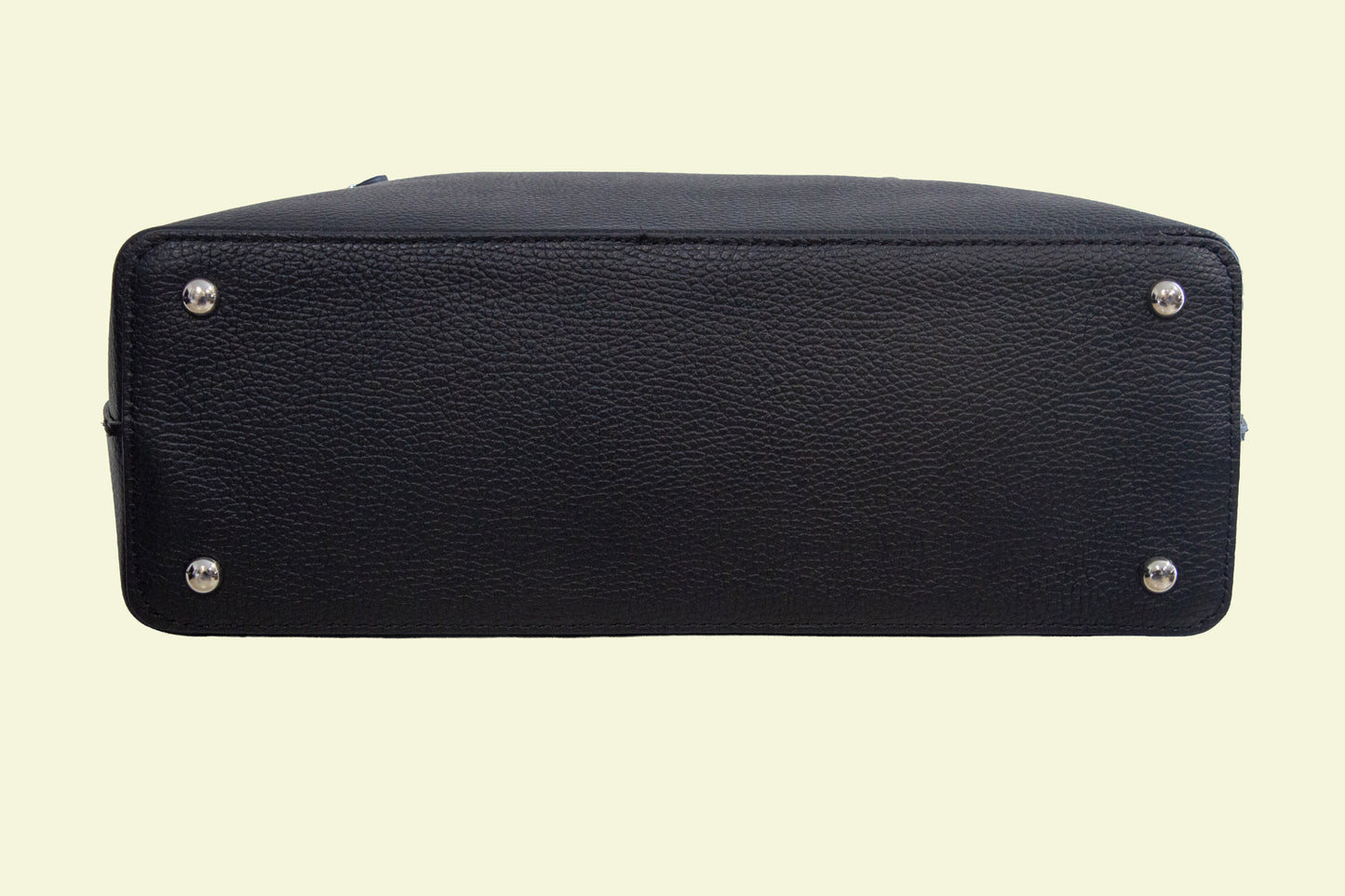 Sac Lumar noir vue de dessous
