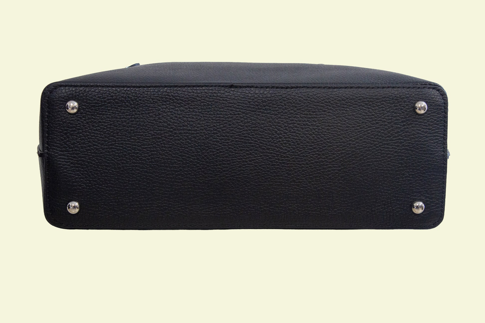 Sac Lumar noir vue de dessous
