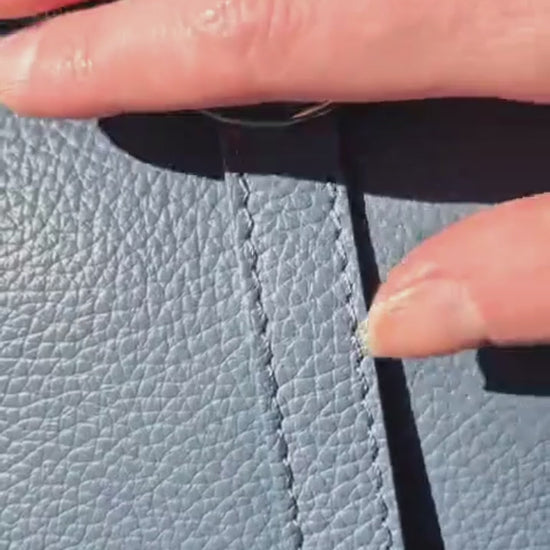 Sac Adra bleu gris cuir italien vidéo