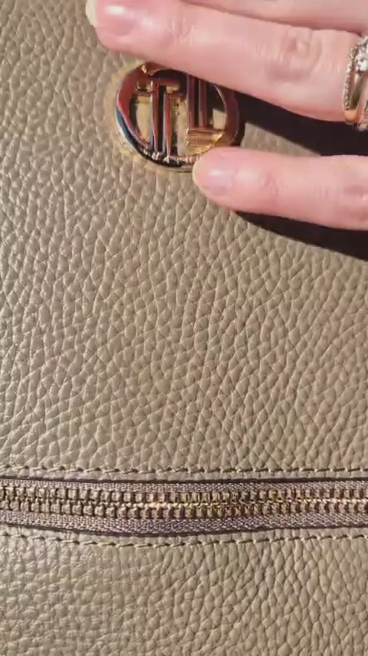 Sac à dos Prisma taupe cuir italien vidéo